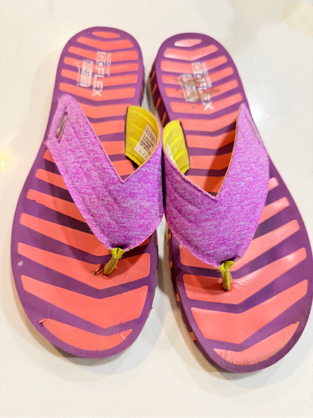 Women’s Skechers Goflex,Purple & Pink Striped Flip-Flop Sandals, 11W